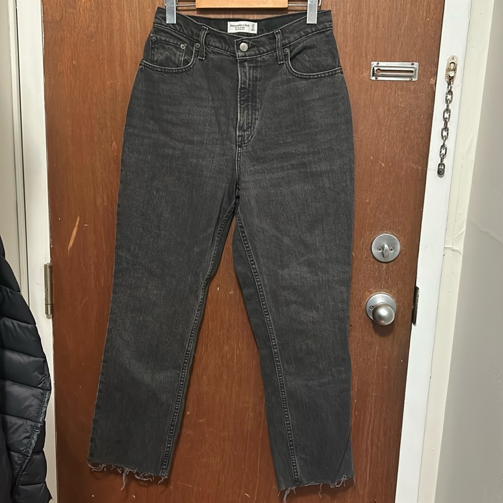 Abercrombie & Fitch Ultra High Rise 90s Straight Jeans